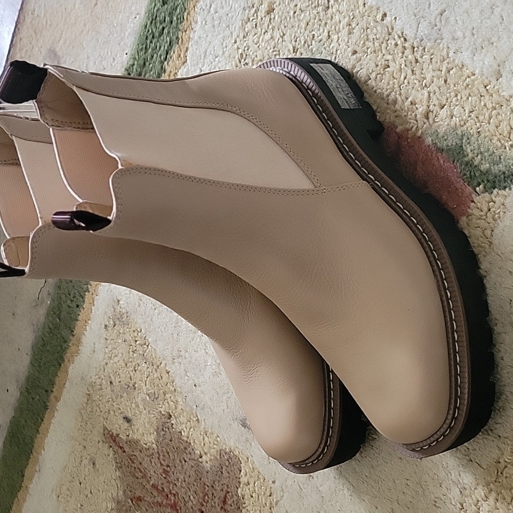 NEW SAM EDELMAN Lug Sole Goring Waterproof Laguna Round Toe Bootie Size 6